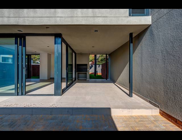 4 BEDROOM CLUSTER TO LET IN WATERKLOOF RIDGE